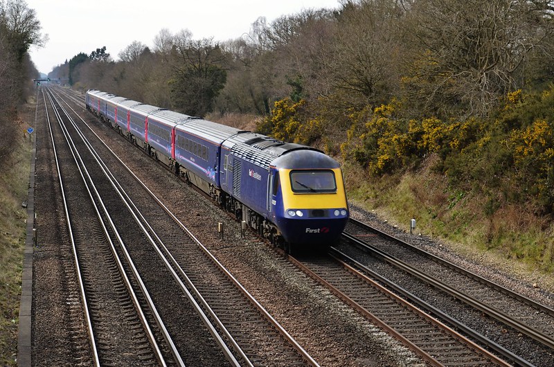 First Great Western - Diverted<br/>© <a href="https://flickr.com/people/41274384@N07" target="_blank" rel="nofollow">41274384@N07</a> (<a href="https://flickr.com/photo.gne?id=8629460858" target="_blank" rel="nofollow">Flickr</a>)