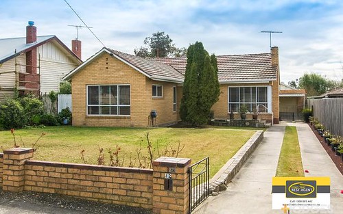 12 Oliver St, Manifold Heights VIC 3218