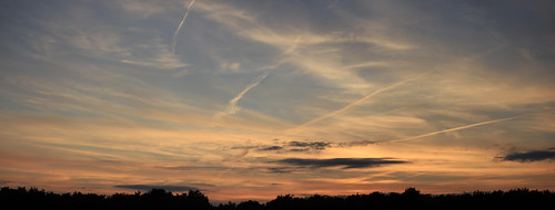 Abendrot Panorama 1 • <a style="font-size:0.8em;" href="http://www.flickr.com/photos/69570948@N04/29201710943/" target="_blank">Auf Flickr ansehen</a>