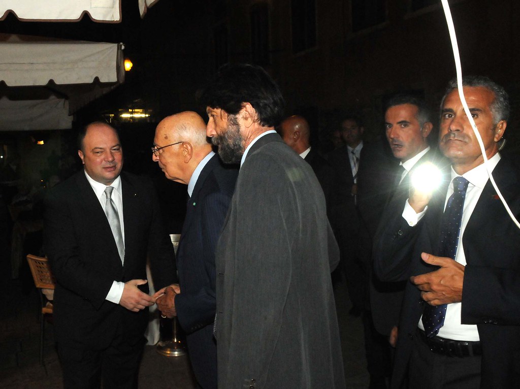 Voci Fuori Campo - Il Presidente della Repubblica Giorgio Napolitano