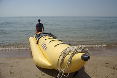 Anglų lietuvių žodynas. Žodis banana boat reiškia bananų valtis lietuviškai.