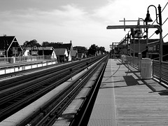 Diversey Brown Line • <a style="font-size:0.8em;" href="http://www.flickr.com/photos/59137086@N08/7898311488/" target="_blank">View on Flickr</a>