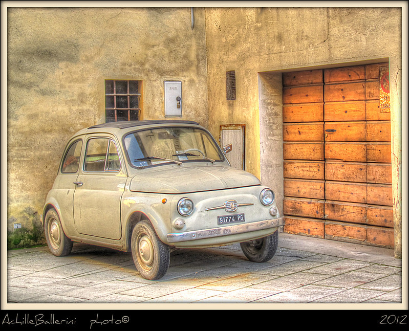 Fiat 500 cabriolet<br/>© <a href="https://flickr.com/people/69154103@N06" target="_blank" rel="nofollow">69154103@N06</a> (<a href="https://flickr.com/photo.gne?id=8414505596" target="_blank" rel="nofollow">Flickr</a>)