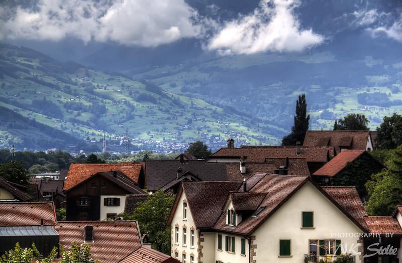 Mountain Village Life / Vaduz, Liechtenstein<br/>© <a href="https://flickr.com/people/57053505@N07" target="_blank" rel="nofollow">57053505@N07</a> (<a href="https://flickr.com/photo.gne?id=8203514707" target="_blank" rel="nofollow">Flickr</a>)