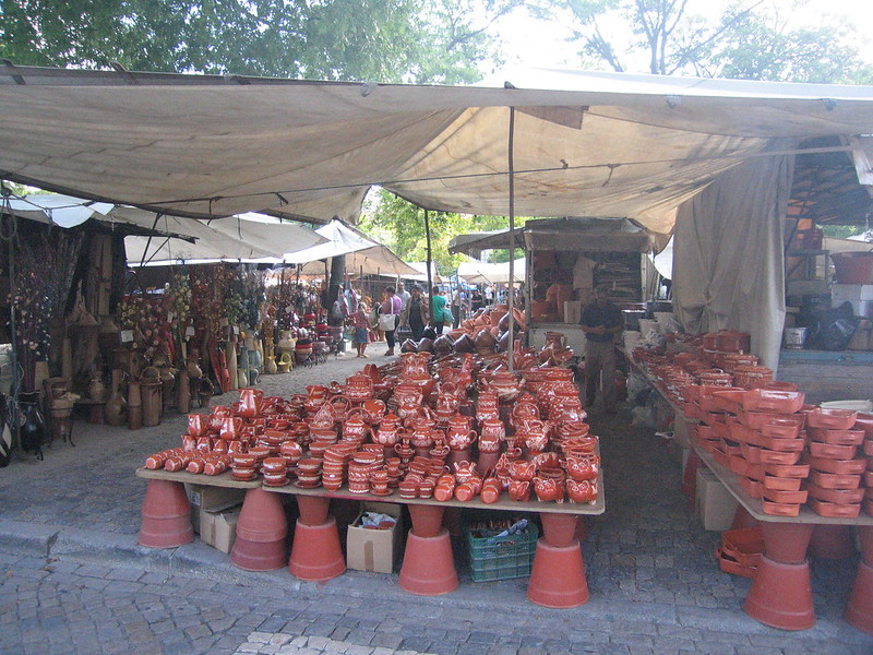 Market Day in Barcelos<br/>© <a href="https://flickr.com/people/87974483@N02" target="_blank" rel="nofollow">87974483@N02</a> (<a href="https://flickr.com/photo.gne?id=8232177158" target="_blank" rel="nofollow">Flickr</a>)