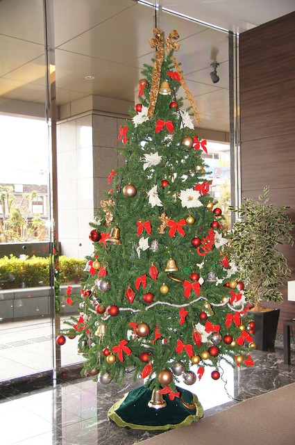 今年からクリスマスツリーが飾られました。