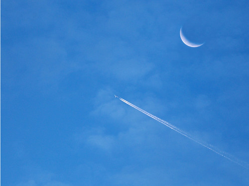 The Jet and the Moon (Fabianni L. Ribeiro) sky moon jet cu lua jato
