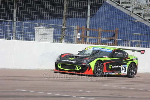 Tom Wrigley in the Ginetta GT4 Supercup at Rockingham, August 2016