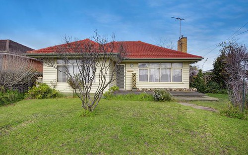 18 Charles St, Newcomb VIC 3219