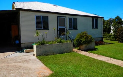 6 Little Young Street, Ayr QLD