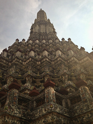 A view up Wat Arun from the base. • <a style="font-size:0.8em;" href="http://www.flickr.com/photos/96277117@N00/8644603484/" target="_blank">View on Flickr</a>