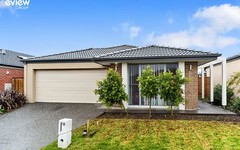 18 Naas Road, Clyde North VIC