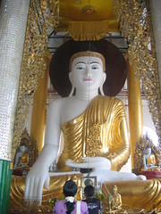 Sitting Buddha Yangon