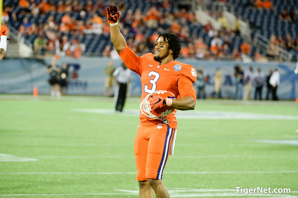 Clemson Football Photo of Russell Athletic Bowl and Vic Beasley