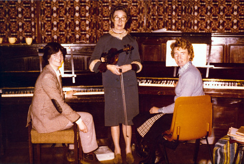 1980 Mother Goose 05 (from left Angela Hinbest, Mabel Thompson, Isobel Bickerstaff)