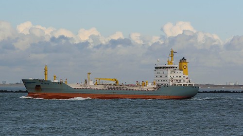 Oil products tanker