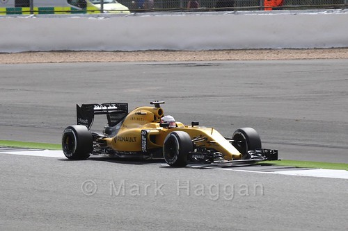 Kevin Magnussen in his Renault in Free Practice 2 at the 2016 British Grand Prix