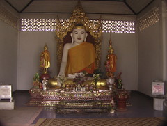 Sitting Buddha at Wat Phra That Doi Kong Mu
