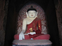Sitting Buddha Bagan