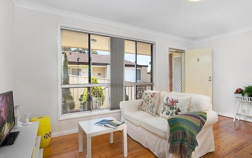 2/10 Buckle Crescent, West Wollongong NSW
