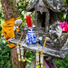 Les moines thaïs pratiquent depuis plus de vingt ans l'ordination des arbres, en signe d'action écologique et de protection de l'environnement (<a href="http://www.sunypress.edu/p-5586-the-ordination-of-a-tree.aspx" rel="nofollow">www.sunypress.edu/p-5586-the-ordination-of-a-tree.aspx</a>)