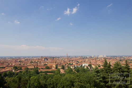 Bologna • <a style="font-size:0.8em;" href="http://www.flickr.com/photos/104879414@N07/28637285725/" target="_blank">View on Flickr</a>