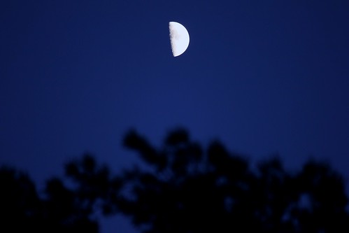 Mond über Soltau 2015 (6/10) • <a style="font-size:0.8em;" href="http://www.flickr.com/photos/69570948@N04/15762688573/" target="_blank">Auf Flickr ansehen</a>