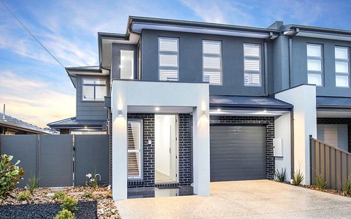 21 River Dr, Avondale Heights VIC 3034