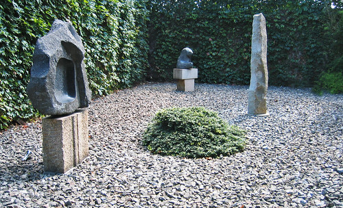 Noguchi NY 35 • <a style="font-size:0.8em;" href="http://www.flickr.com/photos/30735181@N00/29669851142/" target="_blank">View on Flickr</a>