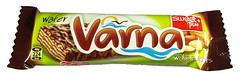Varna wafer with peanuts