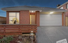 15 Maeve Circuit, Clyde North VIC