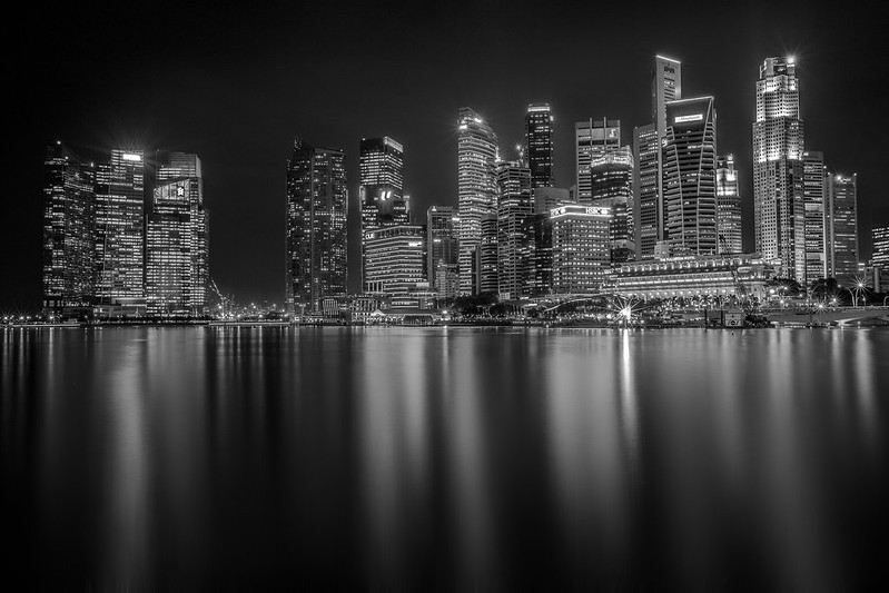 The B&W serie #6 Marina bay - Singapore<br/>© <a href="https://flickr.com/people/55392527@N06" target="_blank" rel="nofollow">55392527@N06</a> (<a href="https://flickr.com/photo.gne?id=16508200719" target="_blank" rel="nofollow">Flickr</a>)