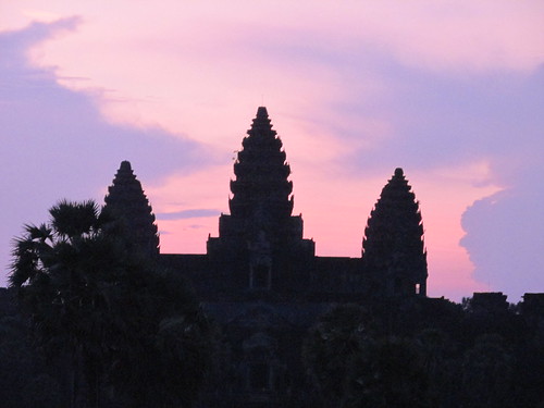 Lever de soleil sur Angkor, Cambodge
