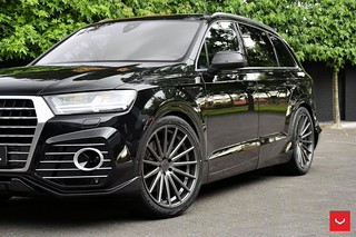 ABT Audi SQ7 on Vossen VFS2