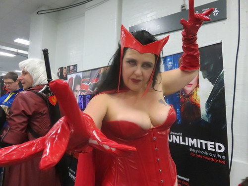 lfcc lfcc2016 londonfilmandcomiccon comiccon showmasters cosplay cool sexy geek sexygirl sexycosplay boobs corset scarlet witch marvel