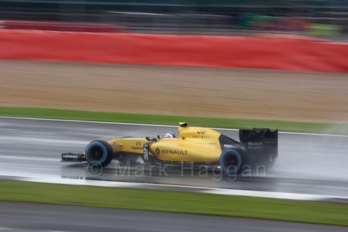 Jolyon Palmer in the 2016 British Grand Prix