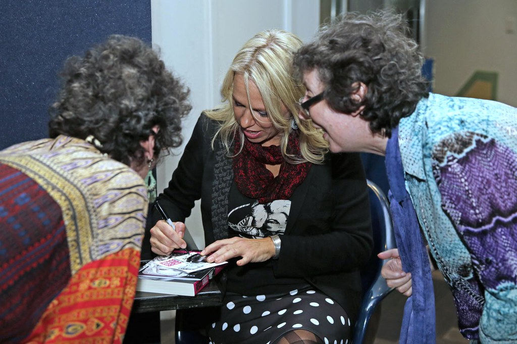 ann-marie calilhanna- beccy cole book launch @ swanson hotel_042