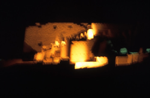 Ägypten 1999 (300) Karnak-Tempel: 1. Pylon • <a style="font-size:0.8em;" href="http://www.flickr.com/photos/69570948@N04/28473364730/" target="_blank">Auf Flickr ansehen</a>
