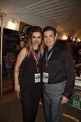 21.- Yolanda De la Cruz y Bobby García.