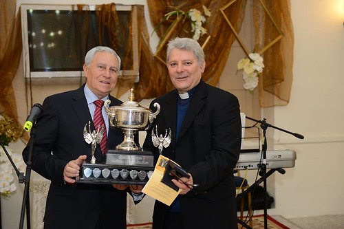 PFI - Fr Vince Magri sj receives 'Gieh iz-Zejtun' award