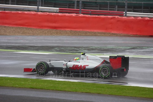 Esteban Gutierrez racing for Haas during the 2016 British Grand Prix