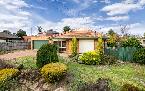 1 Shearwater Court, Hoppers Crossing VIC