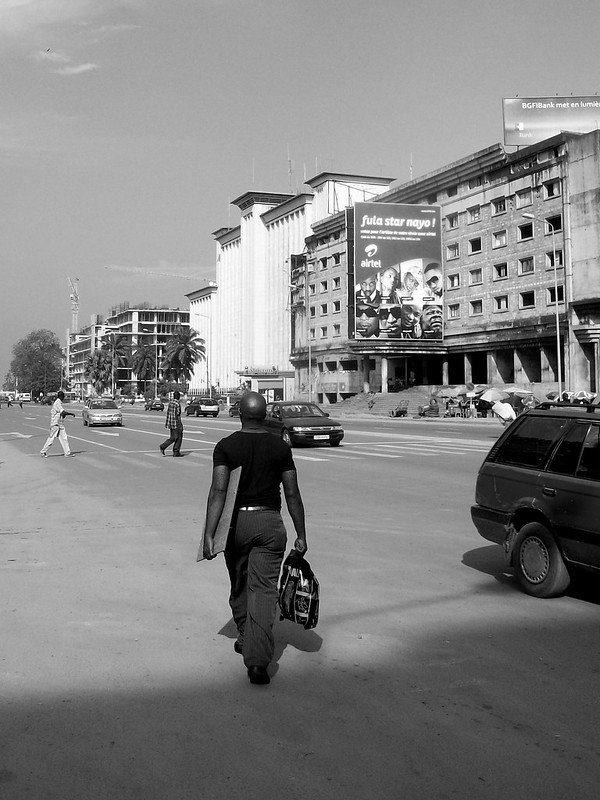 A regular day in Kinshasa.<br/>© <a href="https://flickr.com/people/132823779@N05" target="_blank" rel="nofollow">132823779@N05</a> (<a href="https://flickr.com/photo.gne?id=18395212572" target="_blank" rel="nofollow">Flickr</a>)