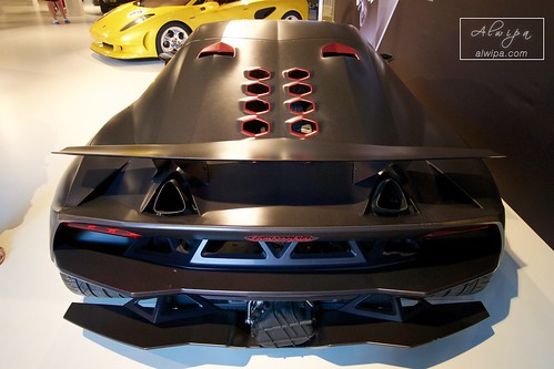 Lamborghini Museum - Sant'Agata Bolognese • <a style="font-size:0.8em;" href="http://www.flickr.com/photos/104879414@N07/28558453361/" target="_blank">View on Flickr</a>