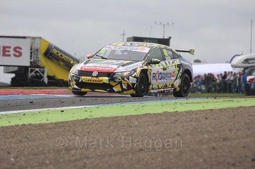 Árón Smith in race two during the BTCC Knockhill Weekend 2016