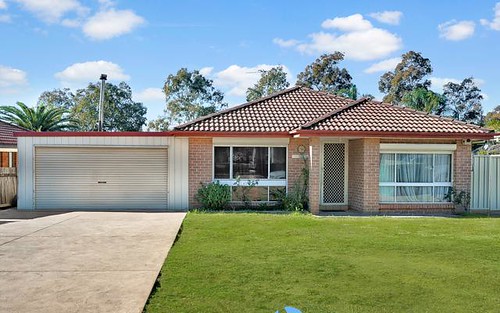 18 Manning Pl, Currans Hill NSW 2567
